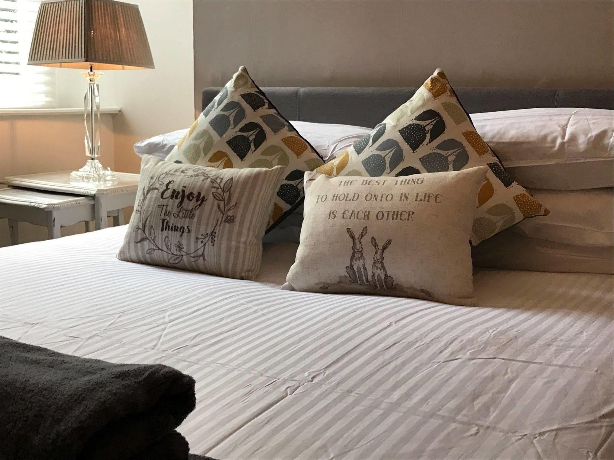 Woodfield Bed & Breakfast Chepstow Bagian luar foto